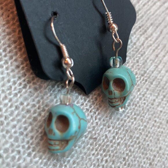 Earrings - Aqua Skulls & clear / aqua beads - Picture 2 of 4